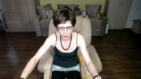 Clementine online show from April 2026 08:01:02 AM