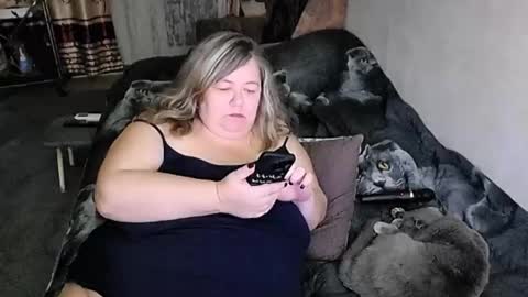 Lana online show from November 2025 10:03:02 AM