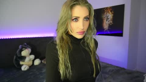 MayCarrey online show from January 2025 12:19:02 AM