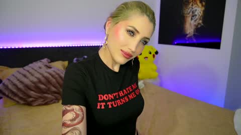 MayCarrey online show from January 2025 09:37:01 PM