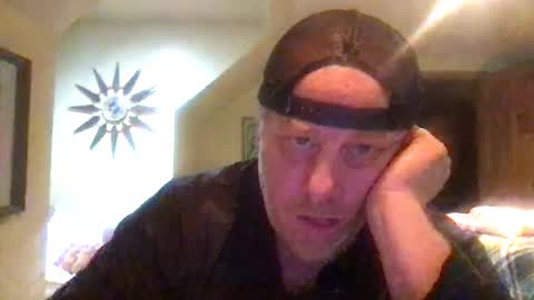 Snapshot of twiinsoul chatting on December 2024 12:01:02 PM twiinsoul online show from December 2024 12:01:02 PM