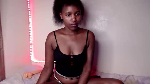 Twillight online show from November 2025 02:57:01 AM