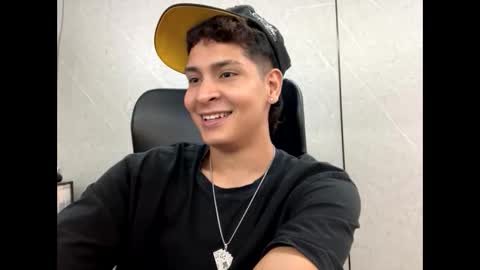 Snapshot of twink_bunny chatting on June 2026 03:27:02 PM samu online show from June 2026 03:27:02 PM