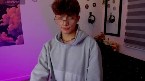 Snapshot of twink_dream__ chatting on July 2026 03:20:02 AM jhony online show from July 2026 03:20:02 AM