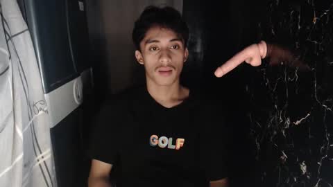 Snapshot of twink_hairyass69 chatting on December 2024 01:32:01 PM Aladin online show from December 2024 01:32:01 PM