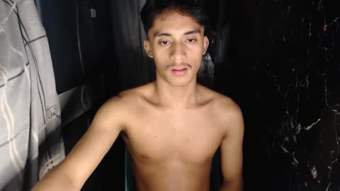 Snapshot of twink_hairyass69 chatting on December 2024 04:38:02 PM Aladin online show from December 2024 04:38:02 PM