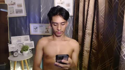 Snapshot of twink_hairyass69 chatting on January 2025 01:30:01 PM Aladin online show from January 2025 01:30:01 PM