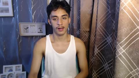Snapshot of twink_hairyass69 chatting on March 2025 05:00:02 AM Aladin online show from March 2025 05:00:02 AM