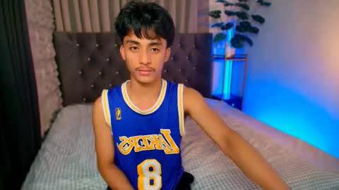 Snapshot of twink_hairyass69 chatting on December 2025 11:52:01 AM Aladin online show from December 2025 11:52:01 AM