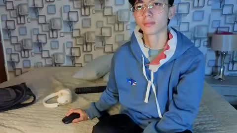 Snapshot of twink_sebas7 chatting on June 2026 11:59:01 AM Sebastin online show from June 2026 11:59:01 AM