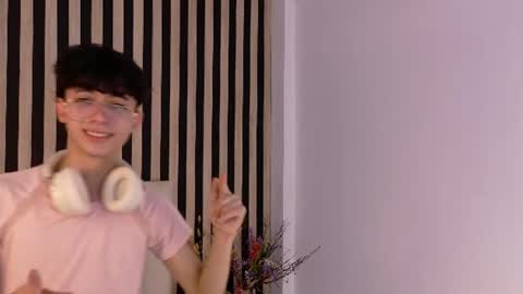 Snapshot of twink_sebas7 chatting on June 2026 07:19:01 PM Sebastin online show from June 2026 07:19:01 PM