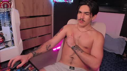 Snapshot of twinkpartyuncut chatting on January 2025 02:14:01 AM MASTER GERRY online show from January 2025 02:14:01 AM