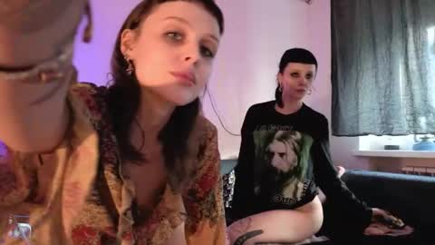 Snapshot of twins_terror chatting on June 2026 03:56:02 PM Sin and Skin online show from June 2026 03:56:02 PM