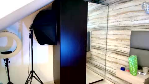 twinslovers_ online show from November 2025 07:54:01 PM