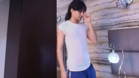 Snapshot of twinslovers_ chatting on May 2026 04:09:01 AM twinslovers_ online show from May 2026 04:09:01 AM