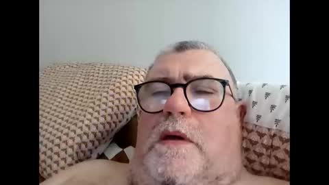 twohats2810 online show from February 2026 03:46:01 PM