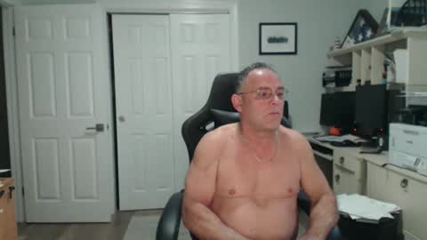 Twopeopleinlove online show from November 2025 11:25:02 AM