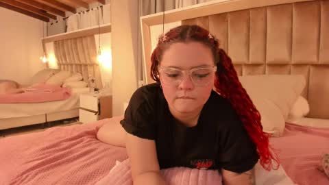 Twiggy online show from January 2025 01:06:01 AM