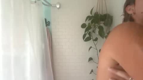 Snapshot of tylababyy chatting on October 2025 04:11:01 PM tylababyy online show from October 2025 04:11:01 PM