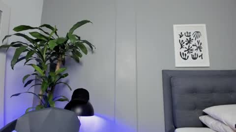 Tyler Fox online show from April 2026 08:14:01 PM