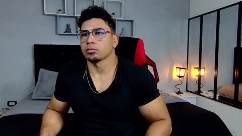 tyler_hank1 online show from January 2025 11:11:01 AM