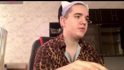 Snapshot of tylersweet_ chatting on April 2026 10:12:02 AM Tyler online show from April 2026 10:12:02 AM