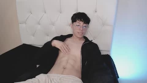 Tylhugedoom online show from January 2025 05:26:01 PM