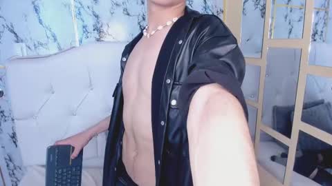 Tylhugedoom online show from January 2025 05:17:02 PM
