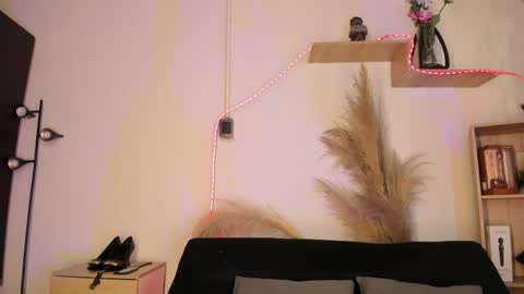 tylla__ online show from April 2026 04:56:01 AM