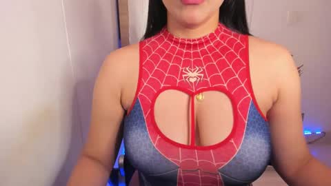 Snapshot of tylor_love chatting on February 2025 08:44:02 PM tylor_love online show from February 2025 08:44:02 PM