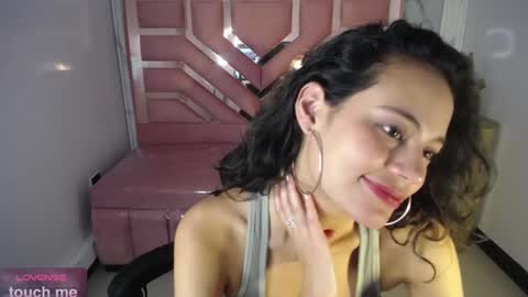 Snapshot of tyna_ch chatting on February 2025 07:40:02 PM TYNA online show from February 2025 07:40:02 PM