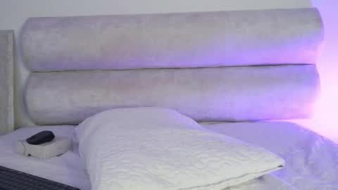 Tyna online show from March 2026 08:05:01 PM