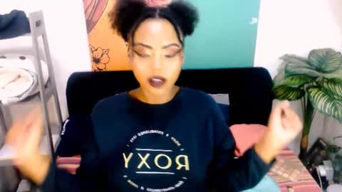 Snapshot of tyrabangz chatting on June 2026 07:14:02 PM Tyra online show from June 2026 07:14:02 PM