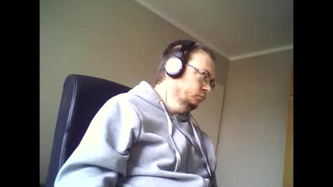 Snapshot of tyradi1991 chatting on December 2024 12:49:01 PM tyradi1991 online show from December 2024 12:49:01 PM