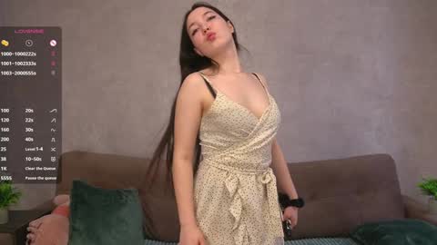Lili online show from February 2025 10:15:02 AM
