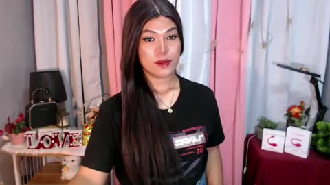 Snapshot of ugly_asianlover chatting on December 2024 08:11:02 AM rechelle online show from December 2024 08:11:02 AM