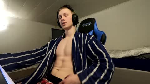 uijiujui online show from January 2025 09:36:02 PM