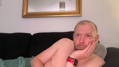 Snapshot of ukmatty3 chatting on April 2026 09:08:01 PM ukmatty3 online show from April 2026 09:08:01 PM