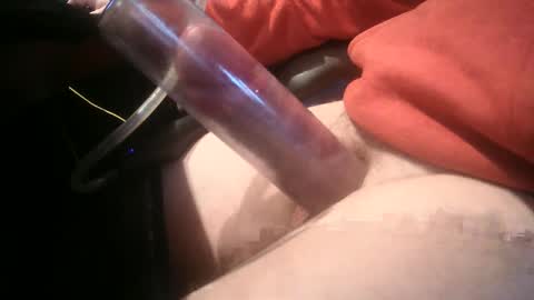 Snapshot of ukpumper chatting on February 2025 09:53:01 AM ukpumper online show from February 2025 09:53:01 AM