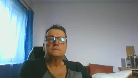 ulmeni4 online show from January 2025 07:42:01 AM