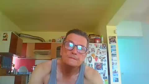 ulmeni4 online show from April 2026 11:46:02 AM