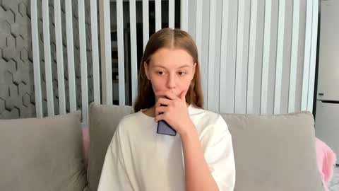 Melena online show from April 2026 02:59:01 AM