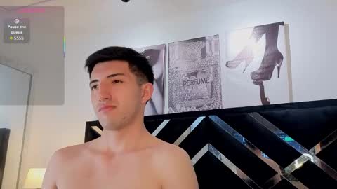 Snapshot of un_sluttyy chatting on June 2026 07:29:01 PM un_sluttyy online show from June 2026 07:29:01 PM