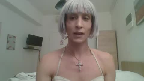 unadiosa online show from February 2026 12:04:01 PM