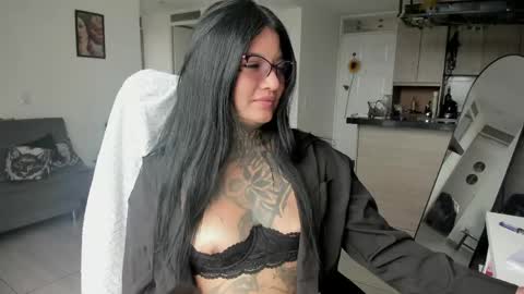 Snapshot of unatatuada chatting on May 2026 05:52:02 PM Franchesca online show from May 2026 05:52:02 PM