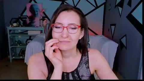 UnaTera online show from February 2026 09:13:02 AM