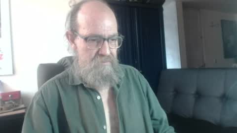 Uncle Hottie online show from July 2026 04:39:01 PM