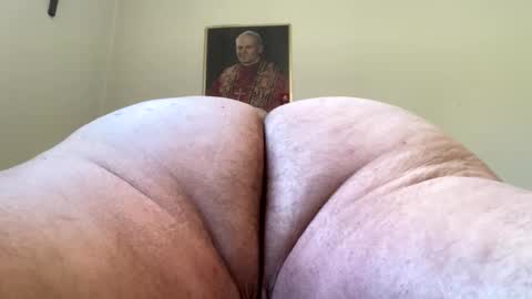 Hairy Sally online show from September 2025 01:48:02 PM
