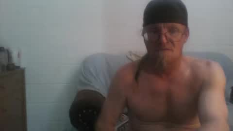 Snapshot of unclemuff chatting on November 2025 12:05:02 PM unclemuff online show from November 2025 12:05:02 PM