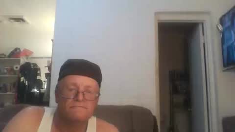 Snapshot of unclemuff chatting on March 2026 11:03:01 AM unclemuff online show from March 2026 11:03:01 AM